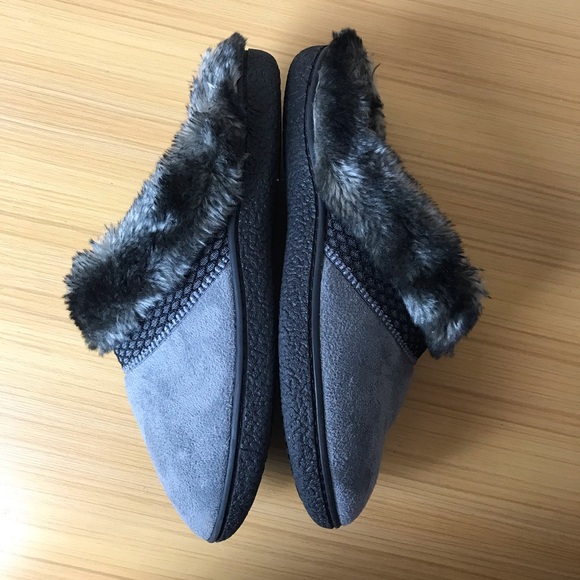 Isotoner Microsuede Addie Hoodback Ash Medium 8.5-9 - Picture 2 of 12